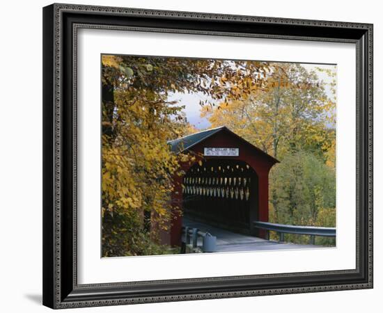 Covered Bridge with Fall Foliage, Battenkill, Chisleville Bridge, Vermont, USA-Scott T^ Smith-Framed Photographic Print