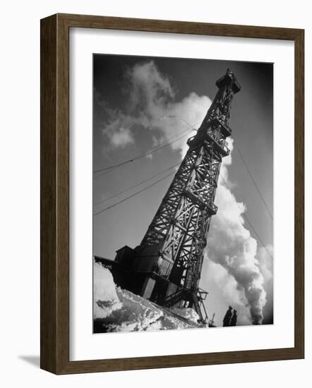 Creditul Minier Oil Well Watched over by Armed Guards 17 Kilometers from Ploesti in a Oil Field-Margaret Bourke-White-Framed Photographic Print