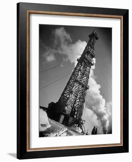 Creditul Minier Oil Well Watched over by Armed Guards 17 Kilometers from Ploesti in a Oil Field-Margaret Bourke-White-Framed Photographic Print