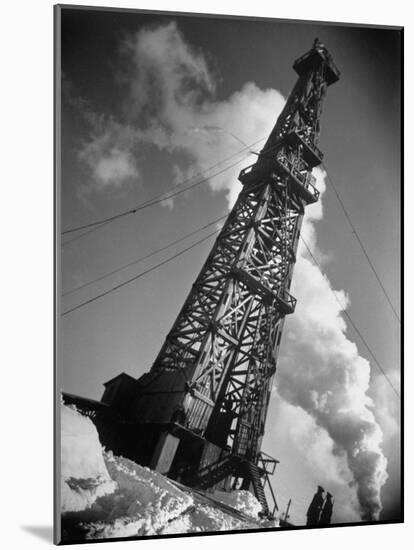 Creditul Minier Oil Well Watched over by Armed Guards 17 Kilometers from Ploesti in a Oil Field-Margaret Bourke-White-Mounted Photographic Print