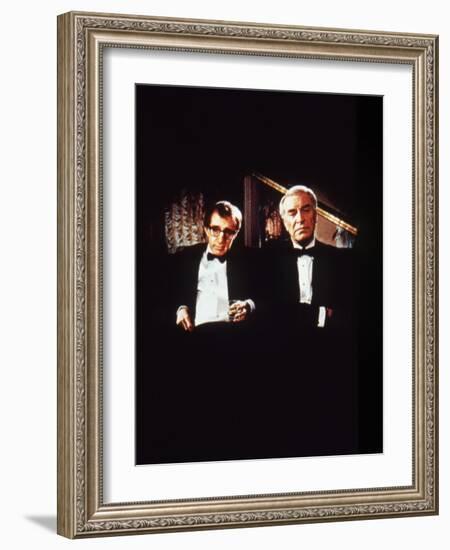 Crimes and delits CRIMES AND MISDEMEANORS, 1989 by WOODY ALLEN with Woody Allen and Martin Landau (-null-Framed Photo