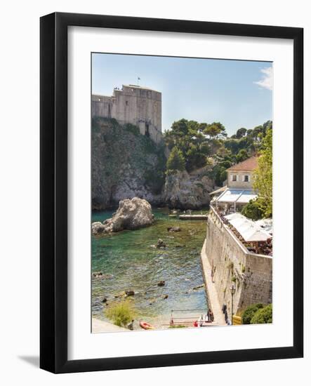 Croatia, Dubrovnik. Restaurant outside walled old city. St. Lawrence Fort.-Trish Drury-Framed Photographic Print