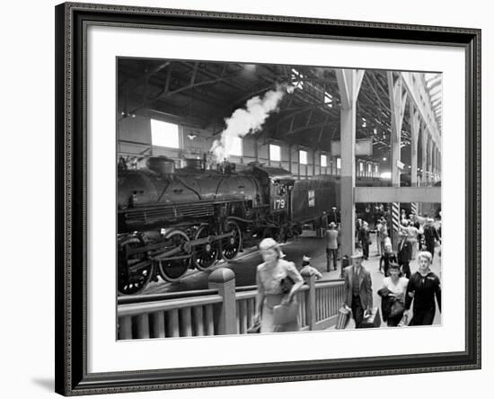 Cross Country Travel-Sam Shere-Framed Photographic Print