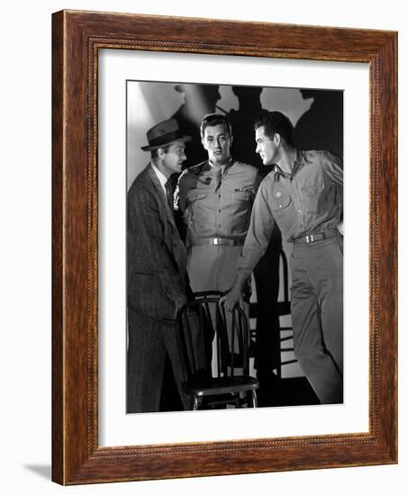 Crossfire, Robert Young, Robert Mitchum, Robert Ryan, 1947-null-Framed Photo