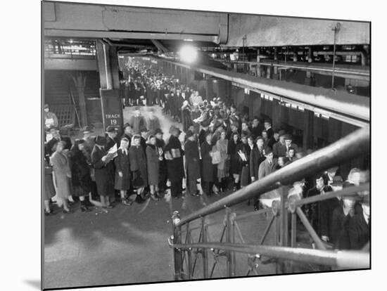 Crowds Lining Up for Seats at Penn. Station-Ralph Morse-Mounted Premium Photographic Print