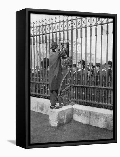 Crowds Outside Buckingham Palace Waiting for News of the Illness of the King, 5th May, 1910-null-Framed Premier Image Canvas