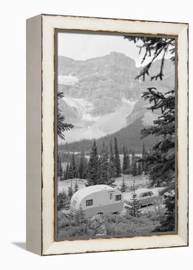 Crowfoot Glacier from Icefields Parkway-Philip Gendreau-Framed Premier Image Canvas