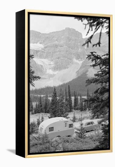 Crowfoot Glacier from Icefields Parkway-Philip Gendreau-Framed Premier Image Canvas