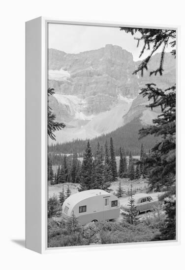 Crowfoot Glacier from Icefields Parkway-Philip Gendreau-Framed Premier Image Canvas