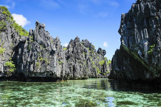 Crystal Clear Water In The Bacuit Archipelago Palawan