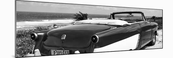 Cuba Fuerte Collection Panoramic BW - Cabriolet Classic Car II-Philippe Hugonnard-Mounted Photographic Print