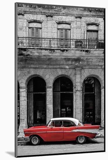 Cuba, La Habana Vieja (Old Havana), classic 1950's American Car-Alan Copson-Mounted Photographic Print