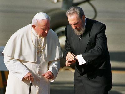 Cuban President Fidel Castro,And Pope John Paul II' Photographic Print |  Art.com