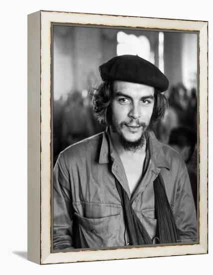 Cuban Rebel Ernesto "Che" Guevara with His Left Arm in a Sling-Joe Scherschel-Framed Premier Image Canvas