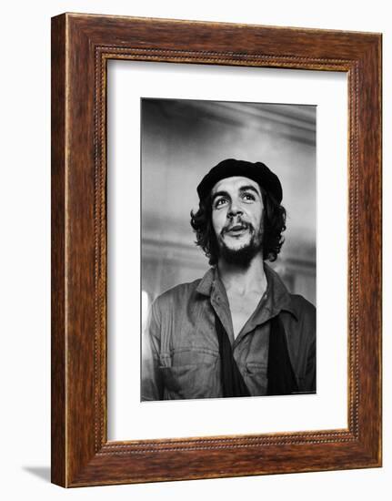 Cuban Rebel Ernesto "Che" Guevara with His Left Arm in a Sling-Joe Scherschel-Framed Photographic Print