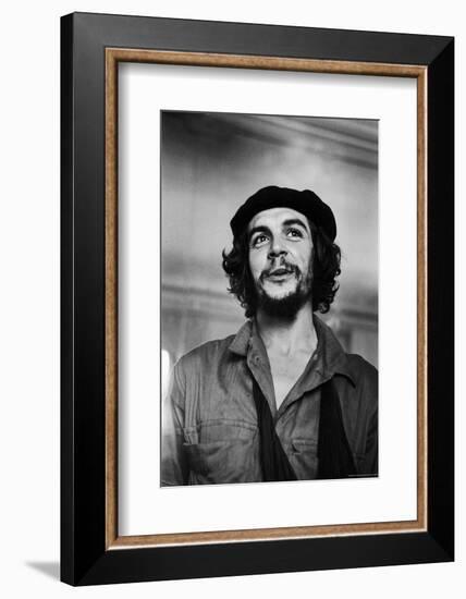 Cuban Rebel Ernesto "Che" Guevara with His Left Arm in a Sling-Joe Scherschel-Framed Photographic Print