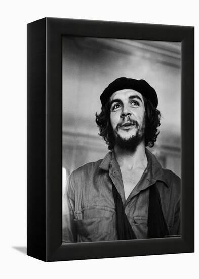 Cuban Rebel Ernesto "Che" Guevara with His Left Arm in a Sling-Joe Scherschel-Framed Premier Image Canvas