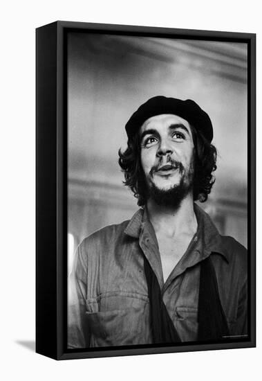 Cuban Rebel Ernesto "Che" Guevara with His Left Arm in a Sling-Joe Scherschel-Framed Premier Image Canvas