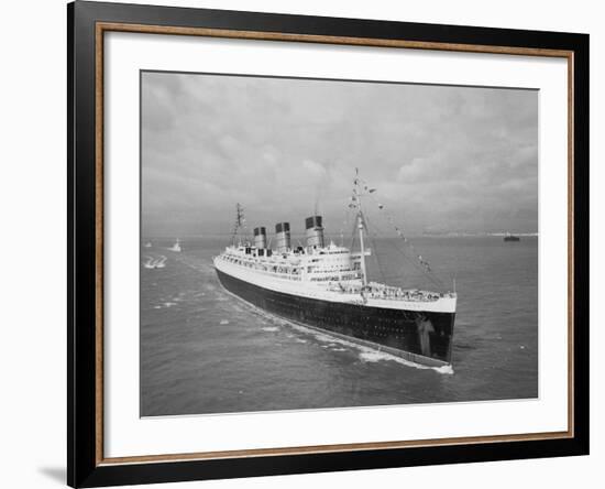 Cunard Liner Queen Mary Leaves Southampton for the Last Time for Her Retirement Berth, October 1967-null-Framed Photographic Print