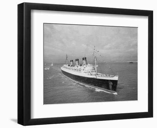 Cunard Liner Queen Mary Leaves Southampton for the Last Time for Her Retirement Berth, October 1967-null-Framed Photographic Print