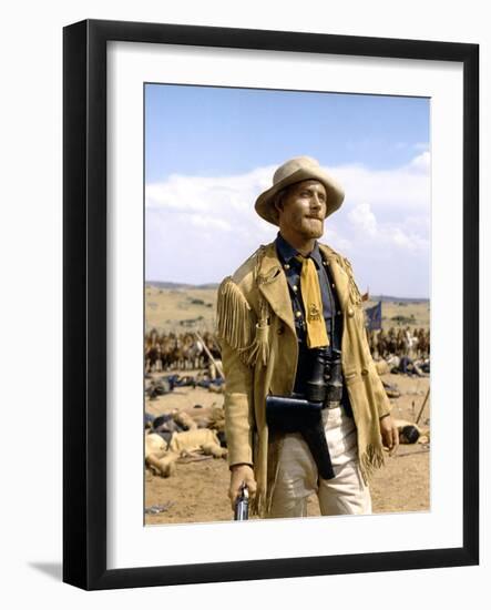 Custer l homme by l ouest by RobertSiodmak with Robert Shaw, 1967 (photo)-null-Framed Photo