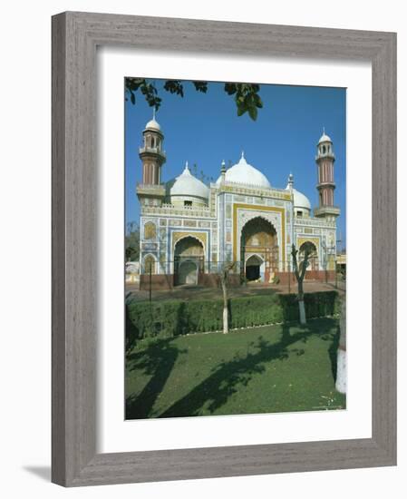 Dai Anga Mosque, 1635AD, Lahore, Punjab, Pakistan, Asia-Robert Harding-Framed Photographic Print