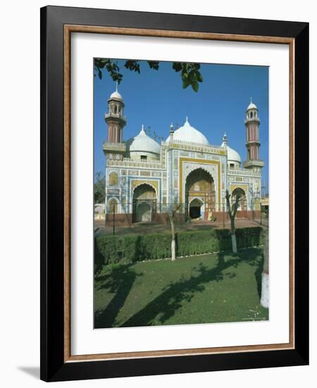 Dai Anga Mosque, 1635AD, Lahore, Punjab, Pakistan, Asia-Robert Harding-Framed Photographic Print