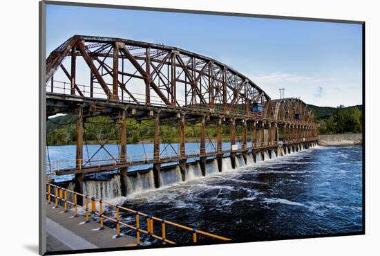 Dam on the Mohawk River in the Erie Canal System, New York, USA-Joe Restuccia III-Mounted Photographic Print