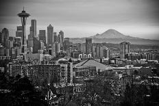 The City Skyline of Seattle, Washington from Kerry Park - Queen Anne - Seattle, Washington-Dan Holz-Photographic Print
