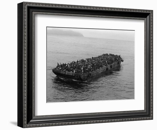 Danang Refugees-Associated Press-Framed Photographic Print