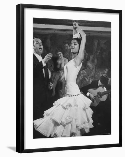 Dancer Maria Albaicin, Dancing in Corral de La Moreria, Rio de Janeiro-Loomis Dean-Framed Photographic Print