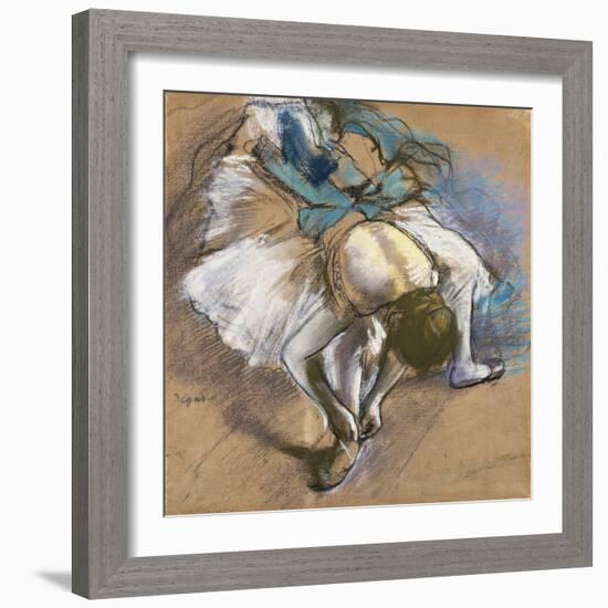 Dancer Putting on Her Shoes; Danseuse Attachant Son Chausson, C.1880-1885-Edgar Degas-Framed Giclee Print