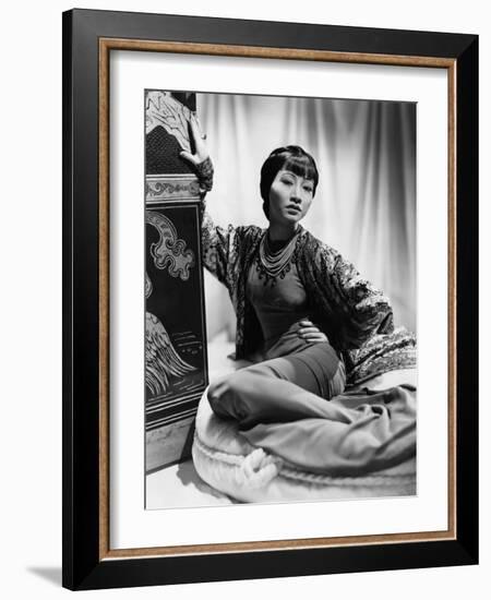 Dangerous to Know, Anna May Wong, 1938-null-Framed Photo