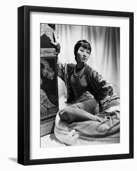 Dangerous to Know, Anna May Wong, 1938-null-Framed Photo