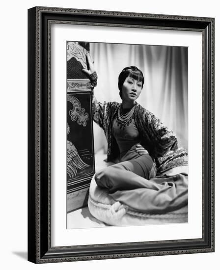 Dangerous to Know, Anna May Wong, 1938-null-Framed Photo