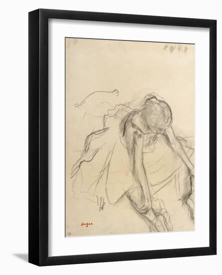 Danseuse assise, essayant ses pointes-Edgar Degas-Framed Giclee Print