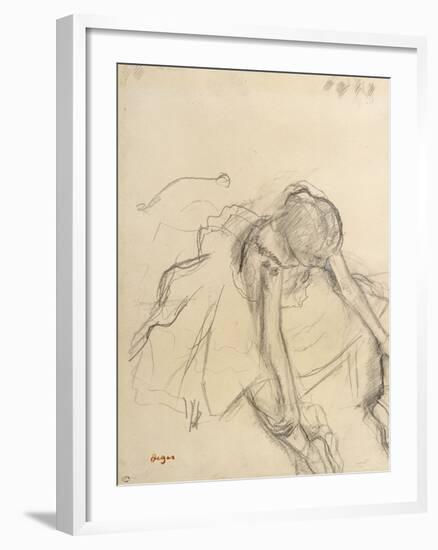 Danseuse assise, essayant ses pointes-Edgar Degas-Framed Giclee Print