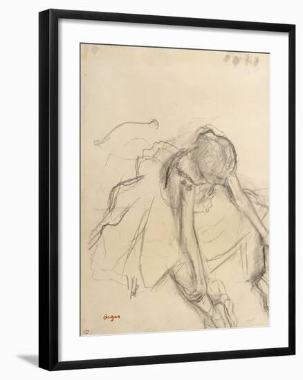 Danseuse assise, essayant ses pointes-Edgar Degas-Framed Giclee Print