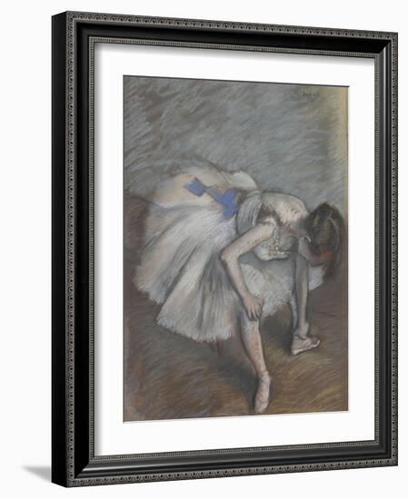 Danseuse assise,penchée en avant,elle se masse le pied gauche.-Edgar Degas-Framed Giclee Print