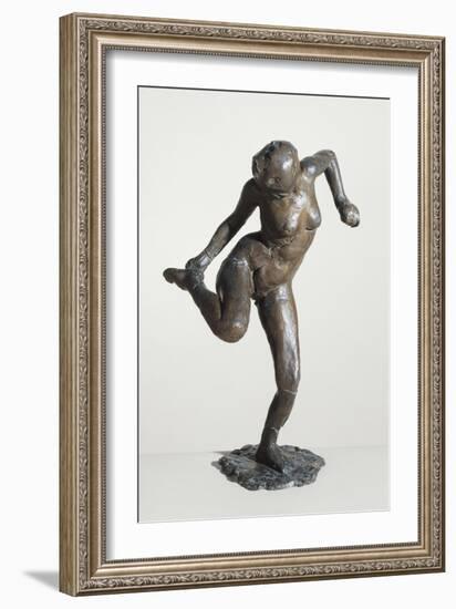 Danseuse regardant la plante de son pied droit; troisième étude-Edgar Degas-Framed Giclee Print