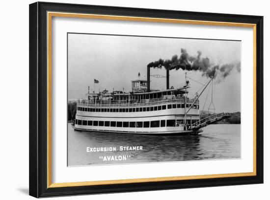 Davenport, Iowa - Avalon Steamer-Lantern Press-Framed Art Print