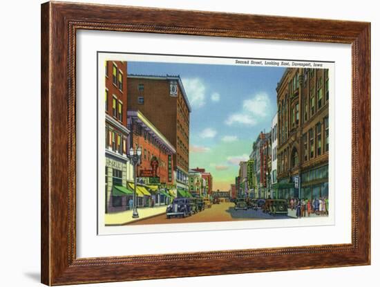 Davenport, Iowa, Eastern View down Second Street-Lantern Press-Framed Art Print