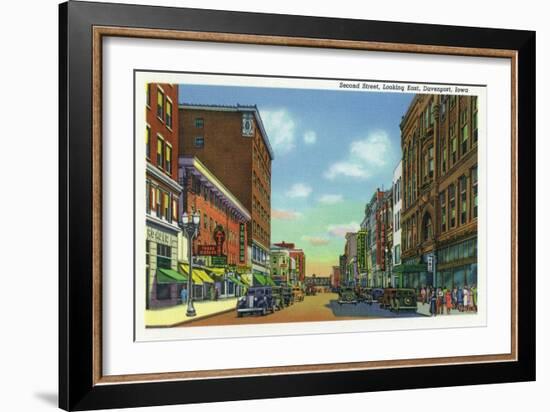 Davenport, Iowa, Eastern View down Second Street-Lantern Press-Framed Art Print