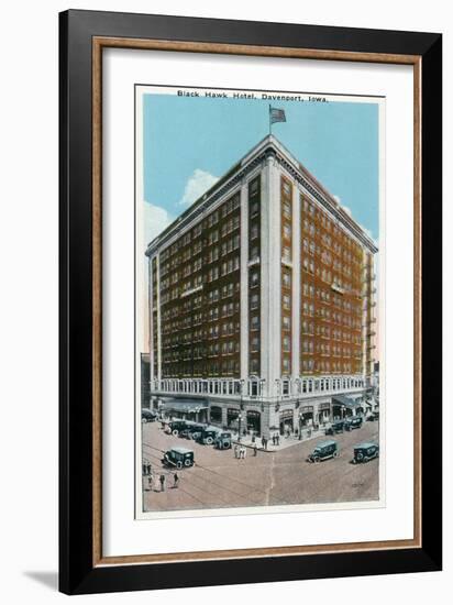 Davenport, Iowa, Exterior View of the Black Hawk Hotel-Lantern Press-Framed Art Print