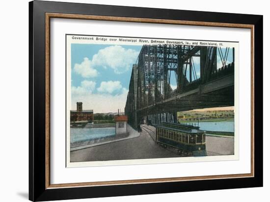 Davenport, Iowa, View of the Govt. Bridge over Mississippi River towards Rock Island-Lantern Press-Framed Art Print