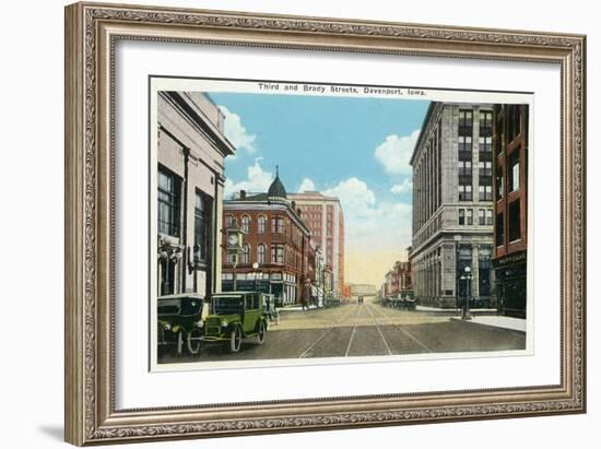 Davenport, Iowa, Views of the Third and Brady Streets-Lantern Press-Framed Art Print