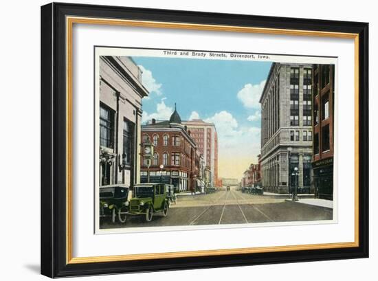 Davenport, Iowa, Views of the Third and Brady Streets-Lantern Press-Framed Art Print