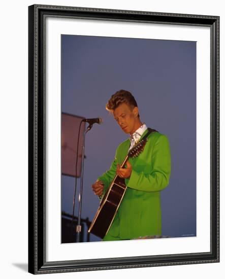 David Bowie-null-Framed Premium Photographic Print