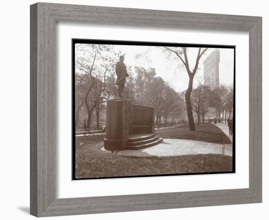 David Glasgow Farragut Statue in Madison Square Park, New York, c.1905-Byron Company-Framed Giclee Print