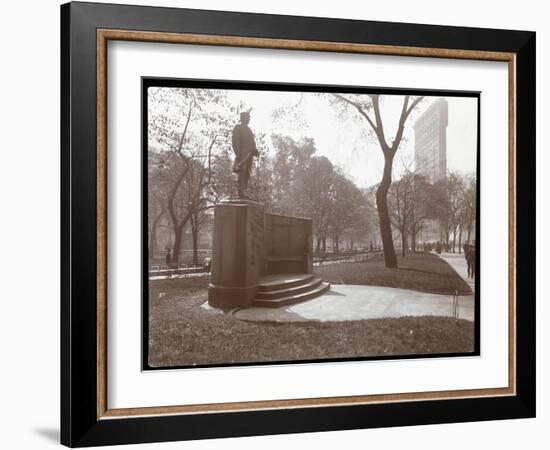 David Glasgow Farragut Statue in Madison Square Park, New York, c.1905-Byron Company-Framed Giclee Print